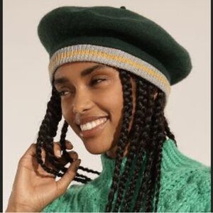 NWT Anthropologie beret in green with grey yellow varsity stripe -orig packaging